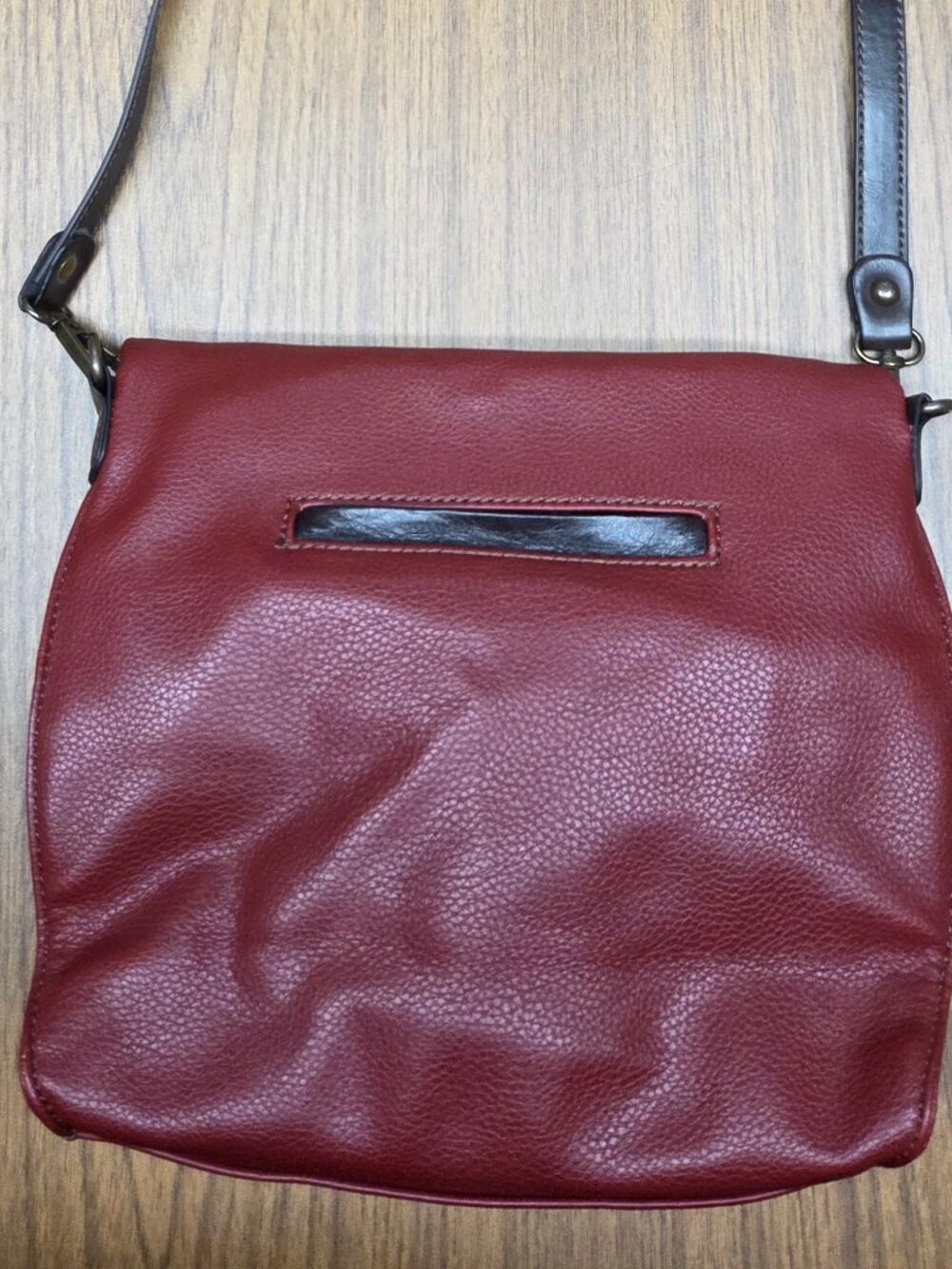 Red Chala Leather Crossbody Bag with Zipper Flap Top w/Paw Dog Theme Purse Charm - Picture 3 of 8
